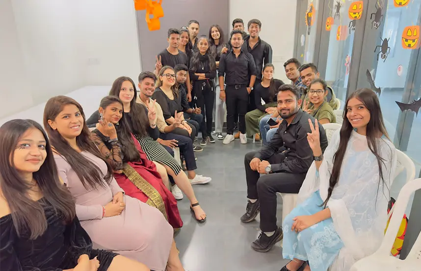 Students enjoy creative tattoo activity at Oxford School of Accounting